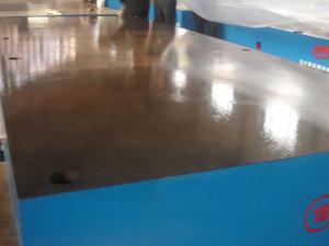 河北V型架與機器加工的協同效應